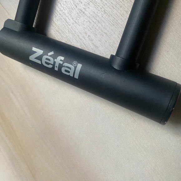 Zefal Black U Lock with key bicycle lock cycling accessory heavy duty - Picture 4 of 7